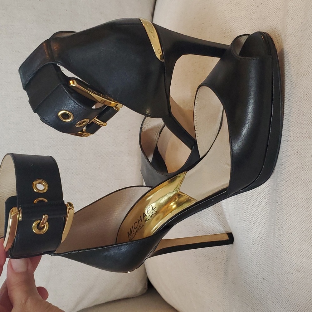Michael Kors 8.5 black strap heels